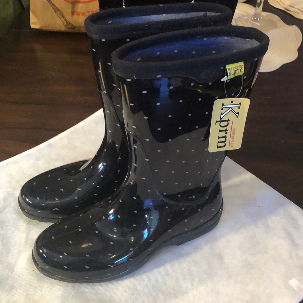 ☔️Kprm waterproof faux patent leather polka dot rain boots